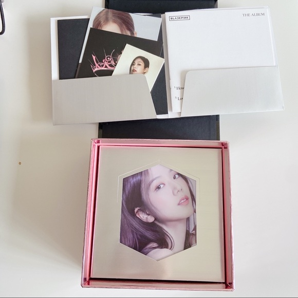 BLACKPINK THE ALBUM - Picture 5 of 11